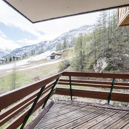 Apartment 2 Pieces Aux Pieds, Balcon Sud, *